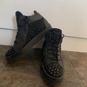 Giuseppe Zanotti Crystal-Embellished black Sneakers